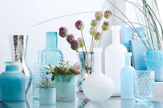 beach house style | blue vases