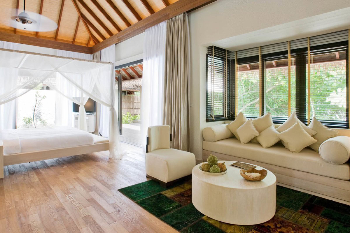 luxury maldives resort room