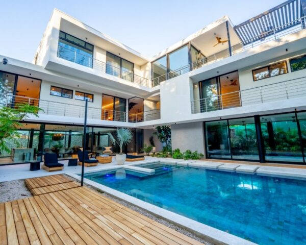 costa rica luxury villa with pool