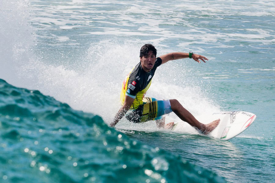 gabriel medina world surf league title holder