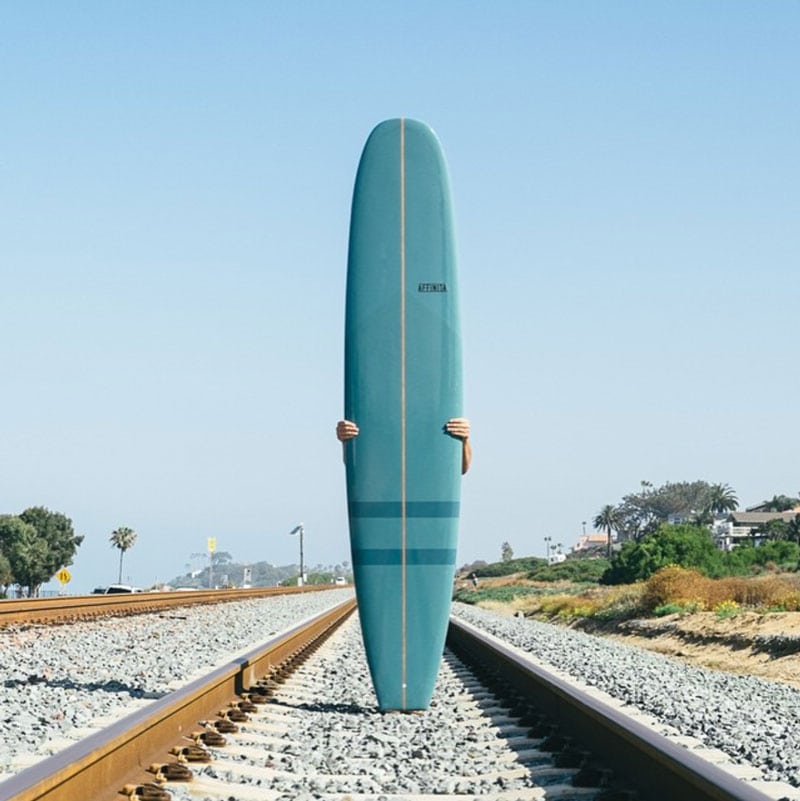 longboard surfboard