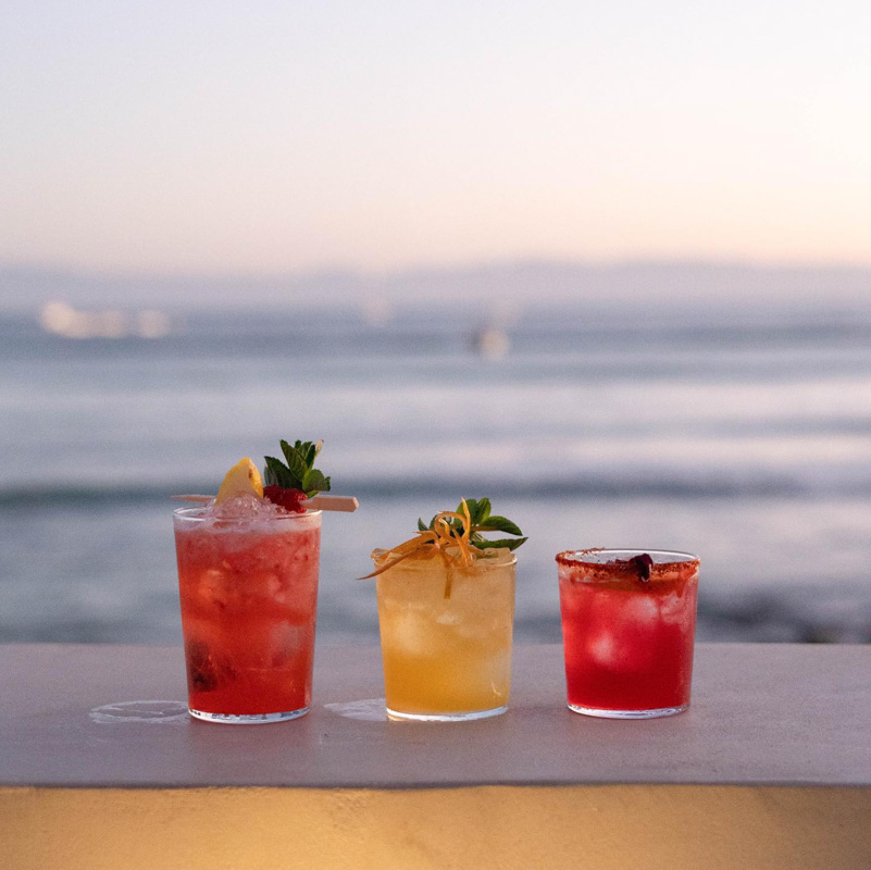 cocktails with oceanview