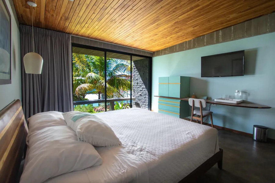 room at puro surf el salvador