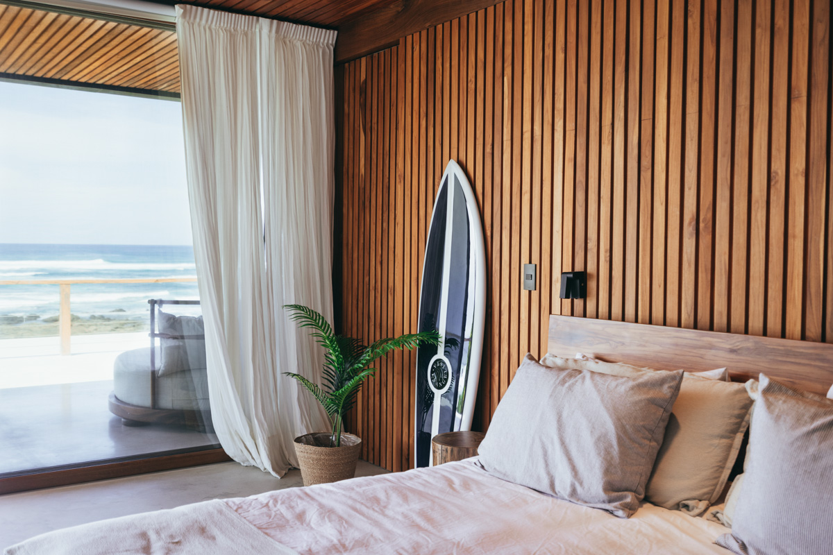 lush palm costa rica master suite