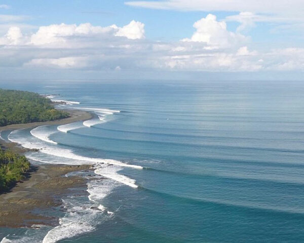 surf in costa rica pavones