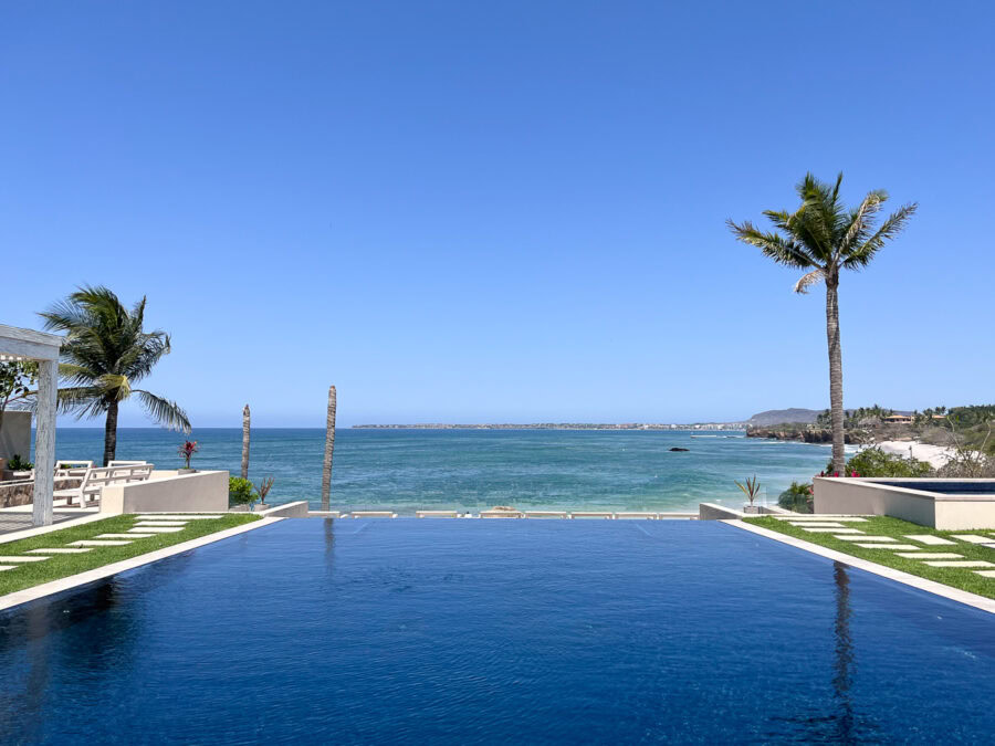 Susurros del Corazon Review / stunning ocean view from a luxury villa 