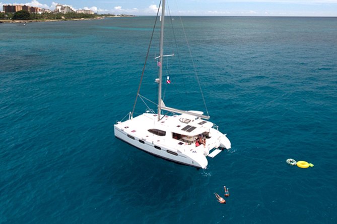 best things to do in oahu - boat cruise and snorkeling tour