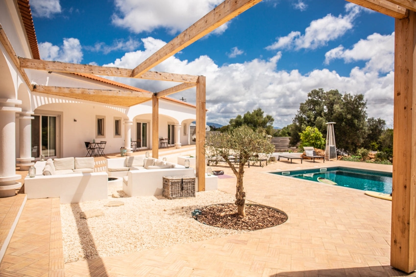 tiny whale surf lodge portugal