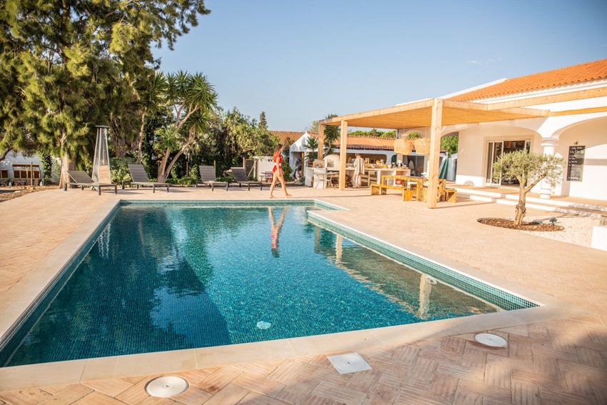 tiny whale surf lodge